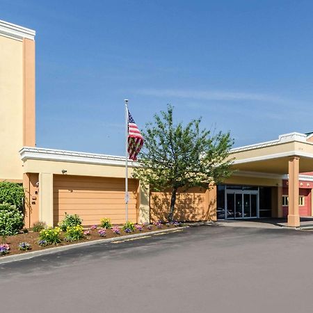 Comfort Inn Randolph-Boston Экстерьер фото