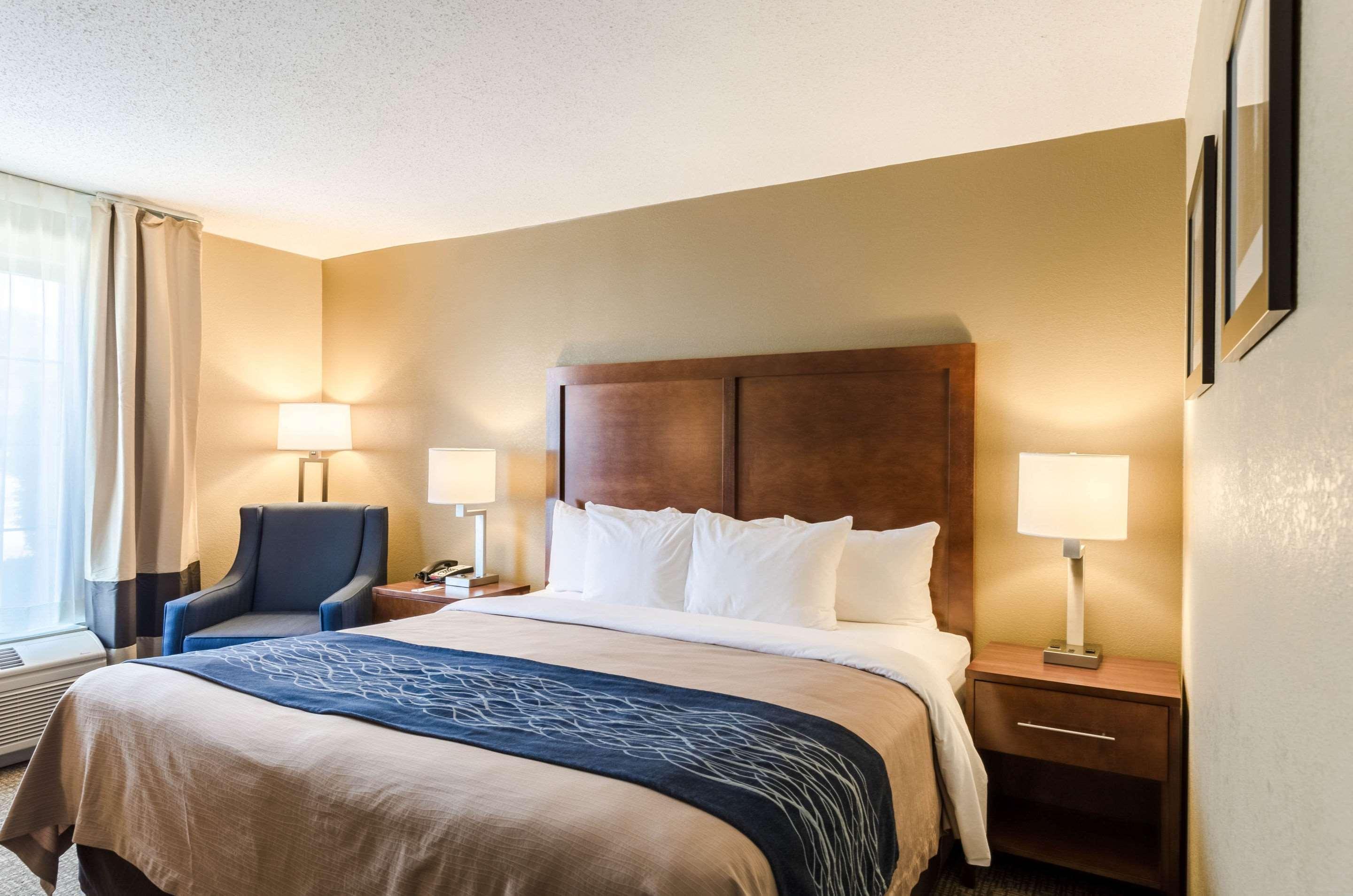 Comfort Inn Randolph-Boston Экстерьер фото