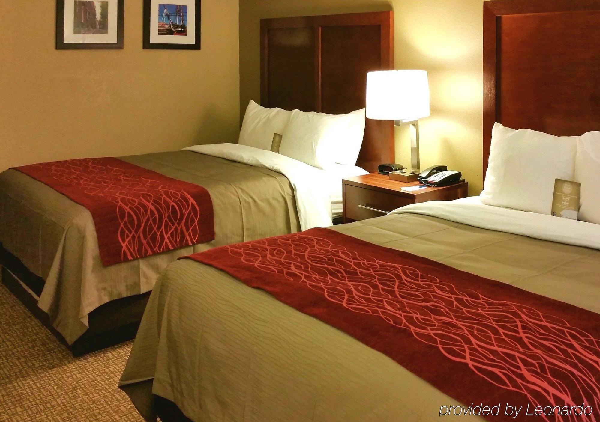 Comfort Inn Randolph-Boston Экстерьер фото
